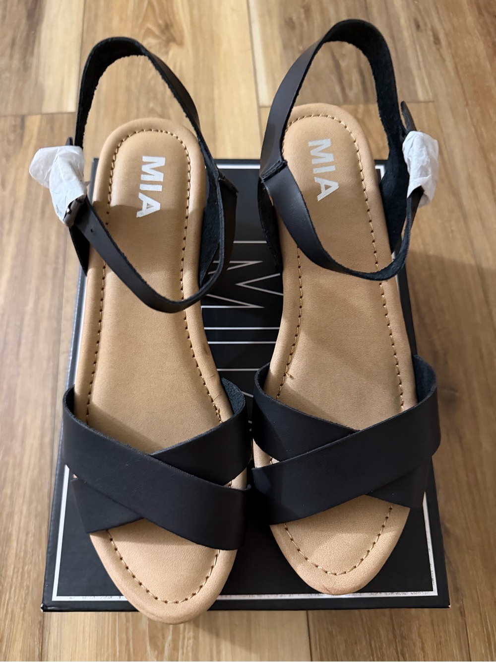 New in box MIA Black Crisscross Slingback Sandals 8M